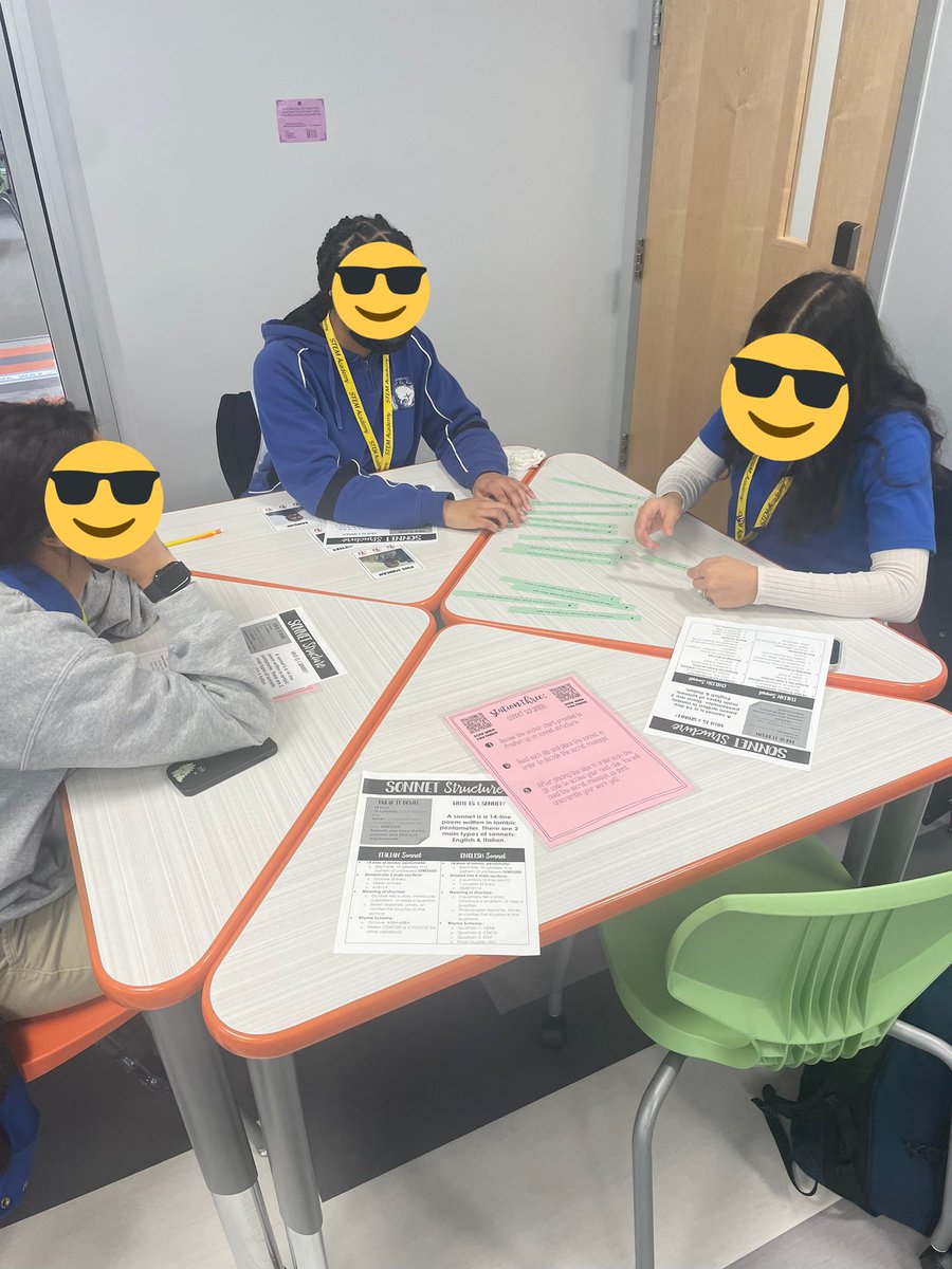 ellengianakis's tweet photo. Examining sonnet structure today for the final part of our escape room! 🔐💕 #ncte #nctechat #dclstem #pcti #pctvs https://t.co/0WSP5XQ8v9