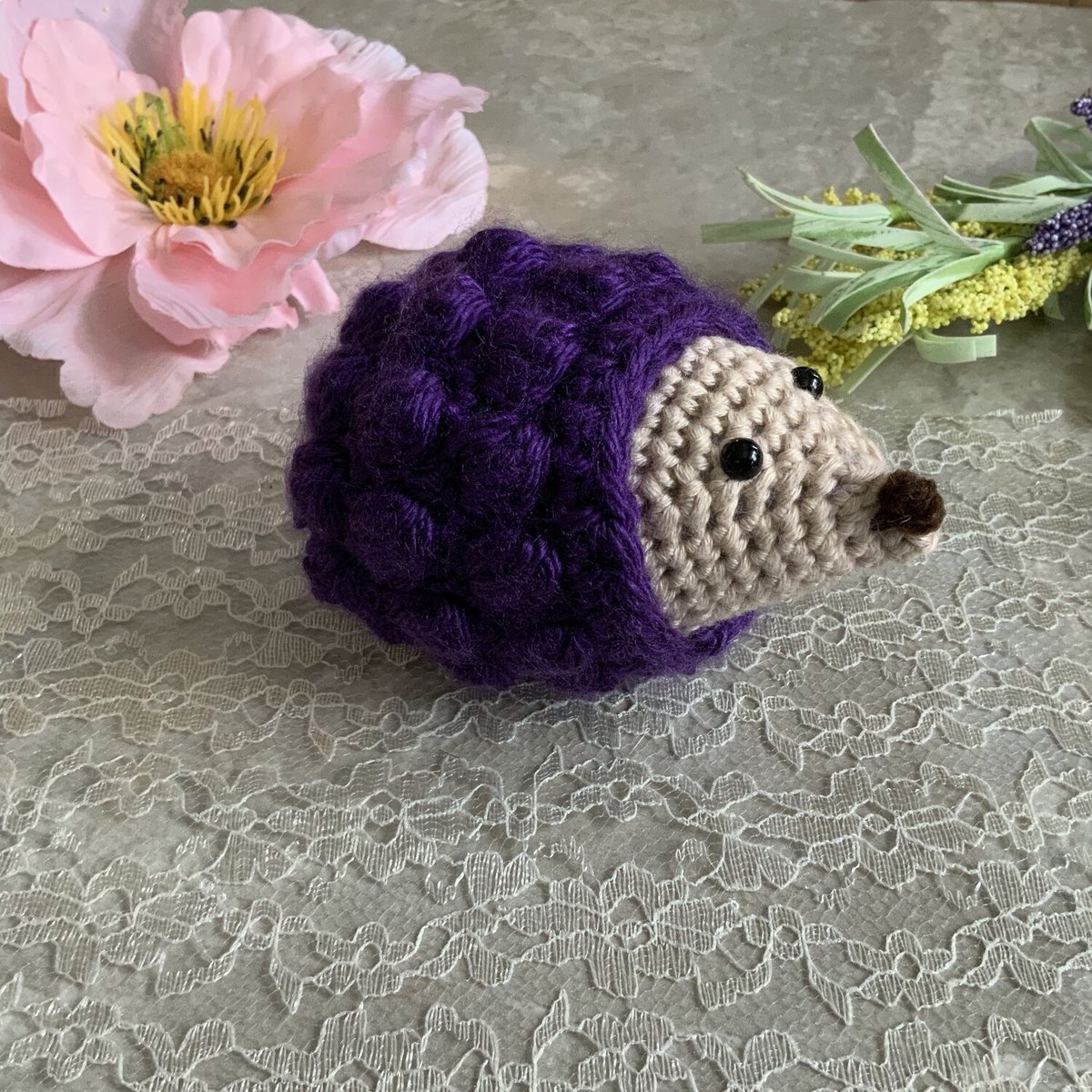 CraftedwsCrazy's tweet photo. Get your Valentine an I <3 You Hedgie! There’s a limited number so grab one now

https://t.co/iBi71V5eGN https://t.co/X6MqBwe6du