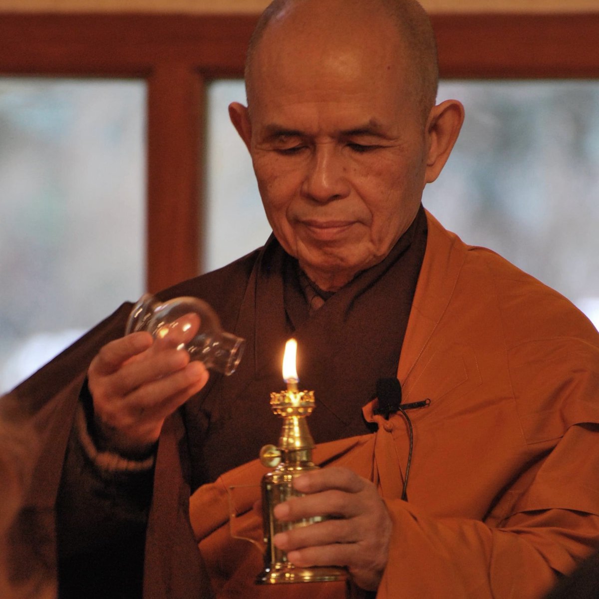 TLIGHTstore's tweet photo. ཨོཾ་མ་ཎི་པདྨེ་ཧཱུྃ
Beloved teacher Thich Nhat Hanh has passed away peacefully at Từ Hiếu Temple in Huế, Vietnam, at 00:00hrs on 22nd January, 2022, at the age of 95. Holding such a precious teacher in my heart for all he has offered the world. ♥️
#thichnhathanh #plumvillage https://t.co/etoECXYgYd