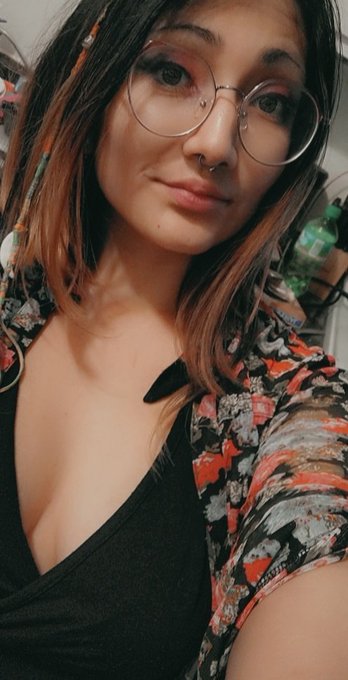 Hopefully today I can start customs again, had something come up that prevented good content. Other than<a href="/tag/sellingcontent"class="tags"><span>#sellingcontent</span></a><a href="/tag/buyingcontent"class="tags"><span>#buyingcontent</span></a><a href="/tag/nsfwtwt"class="tags"><span>#nsfwtwt</span></a>