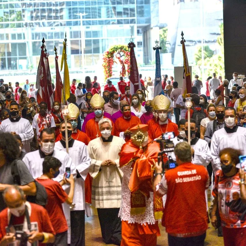 CatedralFMRJ's tweet photo. Trezena de São Sebastião 2022
▪️Missa solene de São Sebastião
#ArqRio #RadioCatedral #RadioCatedralFMRJ #SãoSebastião #TrezenaDeSãoSebastião2022 #Trezena #Padroeiro #RioDeJaneiro https://t.co/B6G4pmw6Ag