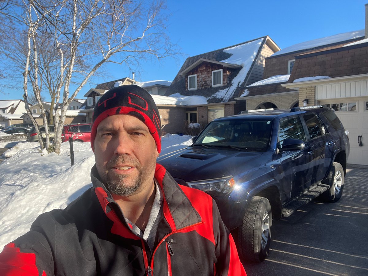 SickKidsNews's tweet photo. #FeelGoodFriday: Shout-out to Randy, Clinical Day Charge Nurse, General Surgery, who took detours on his way home from work the night of the #TorontoStorm to bring two stranded staff members to the hospital for their shift, keeping the unit staffed and safe for patients! #SKPeeps https://t.co/sCNKHsYZqv
