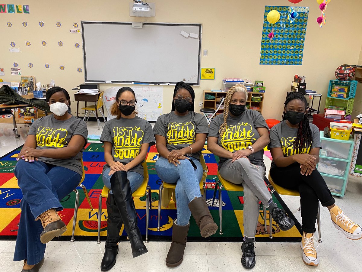 msowenscorner's tweet photo. My Team. My Team. My Team. Talkin’ bout, myyyy teammmm! 💛 #FirstGradeSquad https://t.co/pCeKmf4Nmh