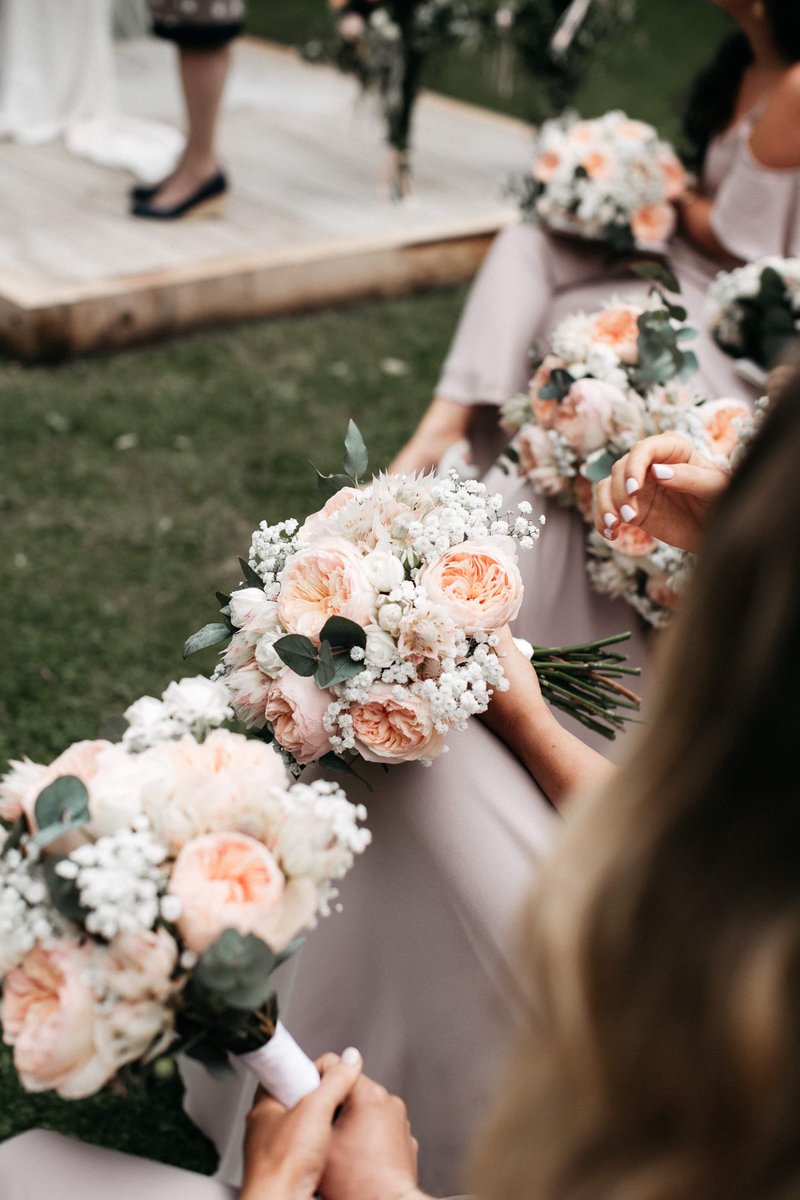 #FloralFriday 🌸
 
Together with our wonderful florist @FlowersbyThea, we will work with you and your brief, bringing your visions to life, to create that wow factor at your event!   
#flowers #florist #floristry #flowerdesign #flowerinspo #weddingflowers #partyflowers