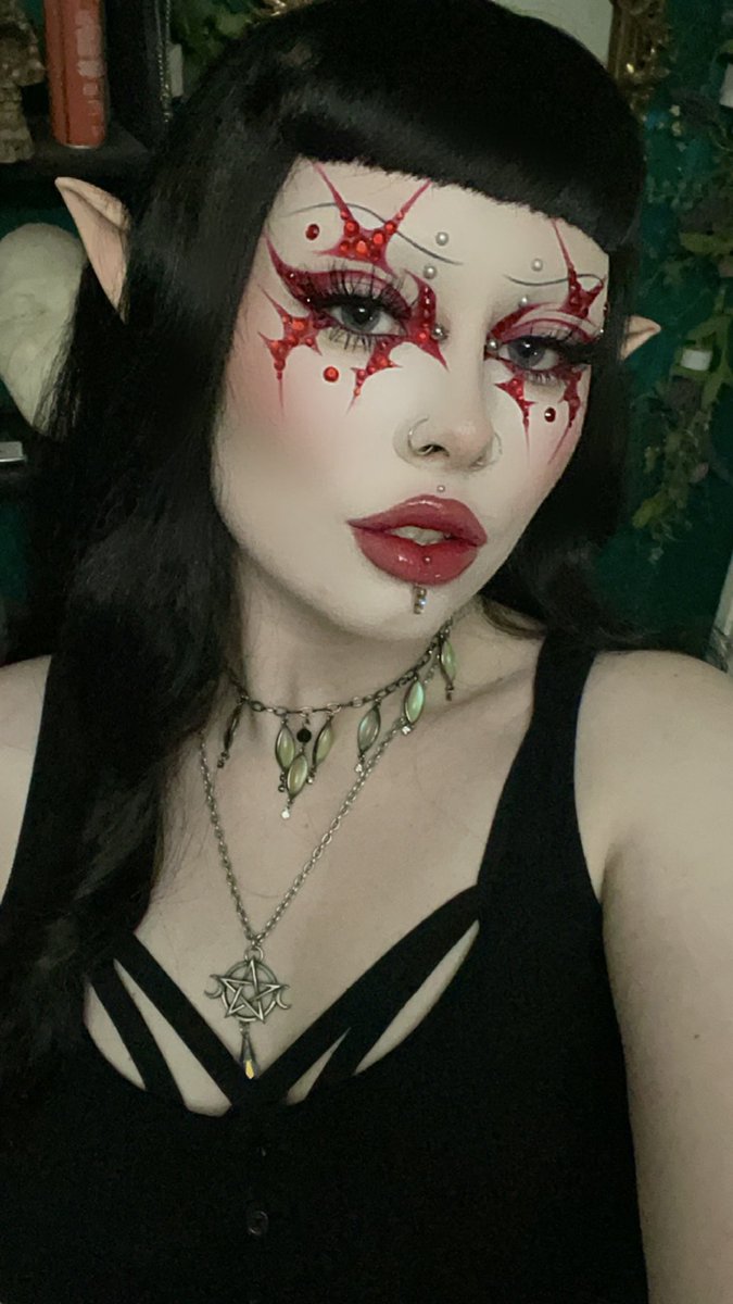 Velvetworms_'s tweet photo. i took too many photos of this look https://t.co/xyVW9NJJkL