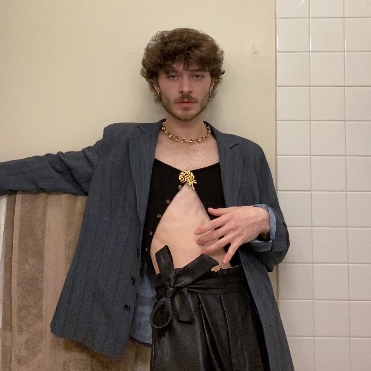 hold on… hold on………