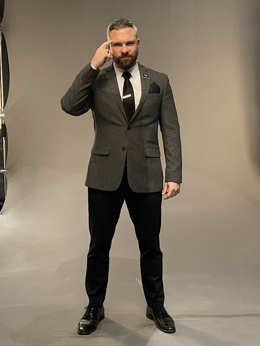MarkSterlingEsq's tweet photo. #SuitOfTheDay @AEW #aewrampage 1/21/22 at the @TheEventsDC in Washington DC!
#mensfashion #suit #suitstyle #davidalan #fashion #suitandtie #suitswag #jadebrand https://t.co/ZIuso9qxDc