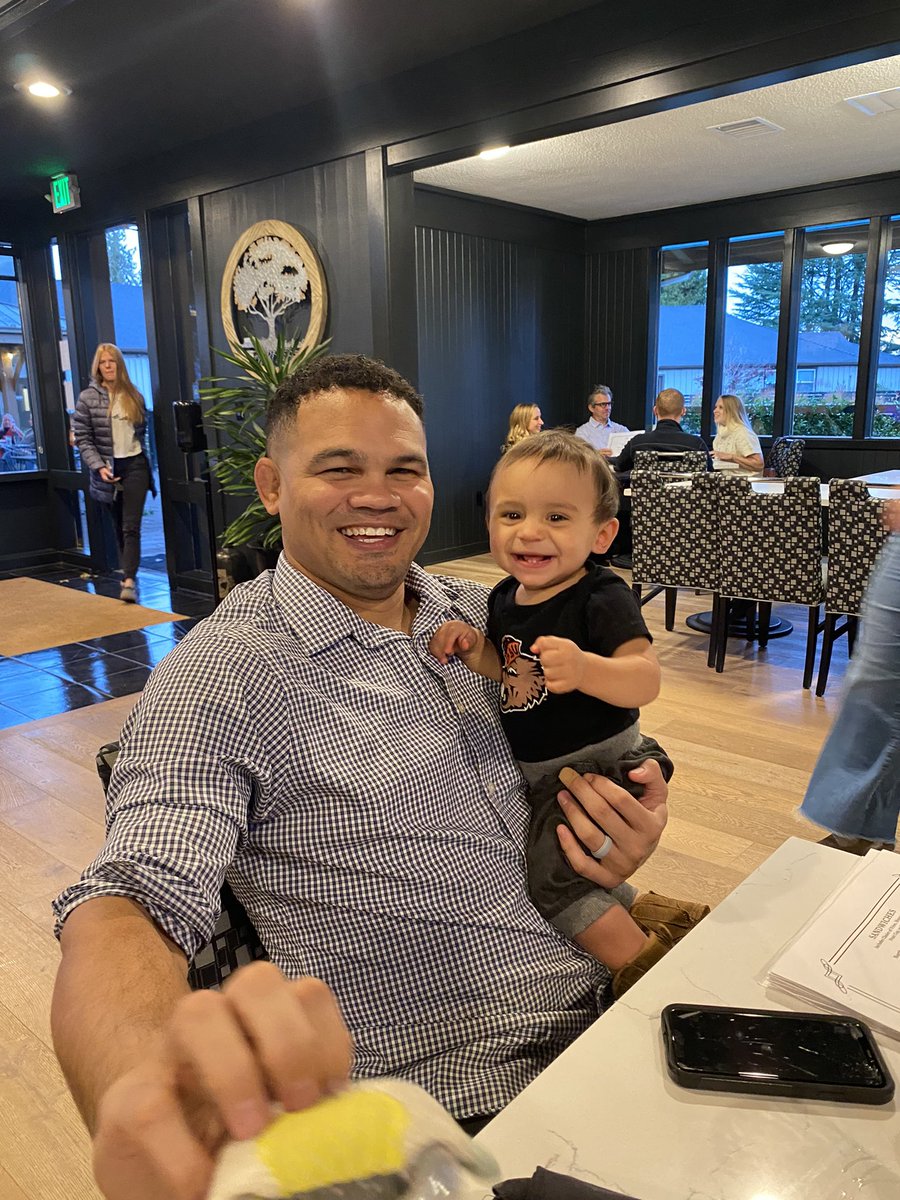 🎂HAPPY BIRTHDAY <a href="/ChrisPendleton9/">Chris Pendleton</a> ❤️
I am so thankful for you and wouldn’t want to do life without you. Ryker and I love you so much and can’t wait to celebrate with you when you get home 😘
I hope those @beaverwrestling boys are taking good care of you on your birthday today!