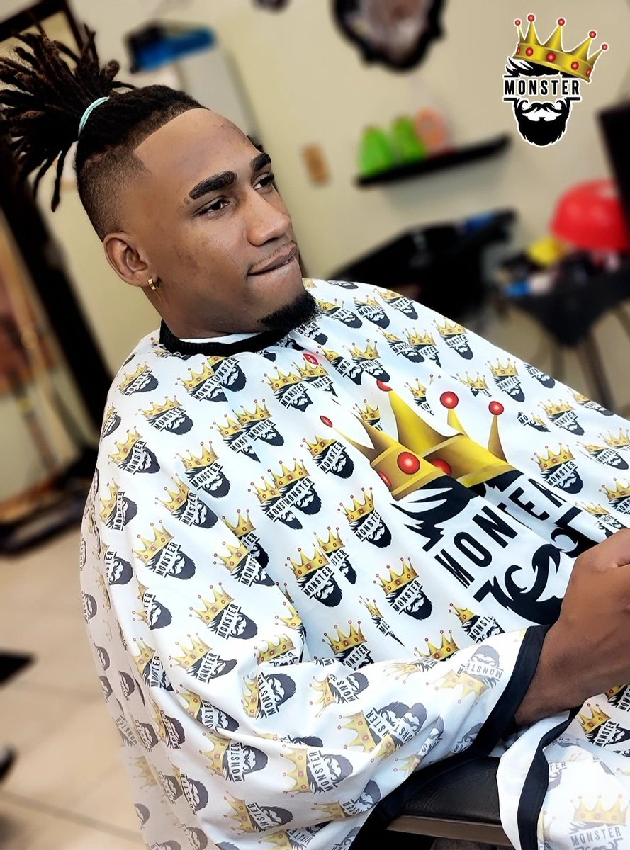 MonsterThaBarb1's tweet image. Welcome my boy...we here now! @koby24beast #UCFresh #UCF #KnightNation #Football #GKCO #changinglivesonehaircutatatime #MonsterPro #UCFamily #BOOM