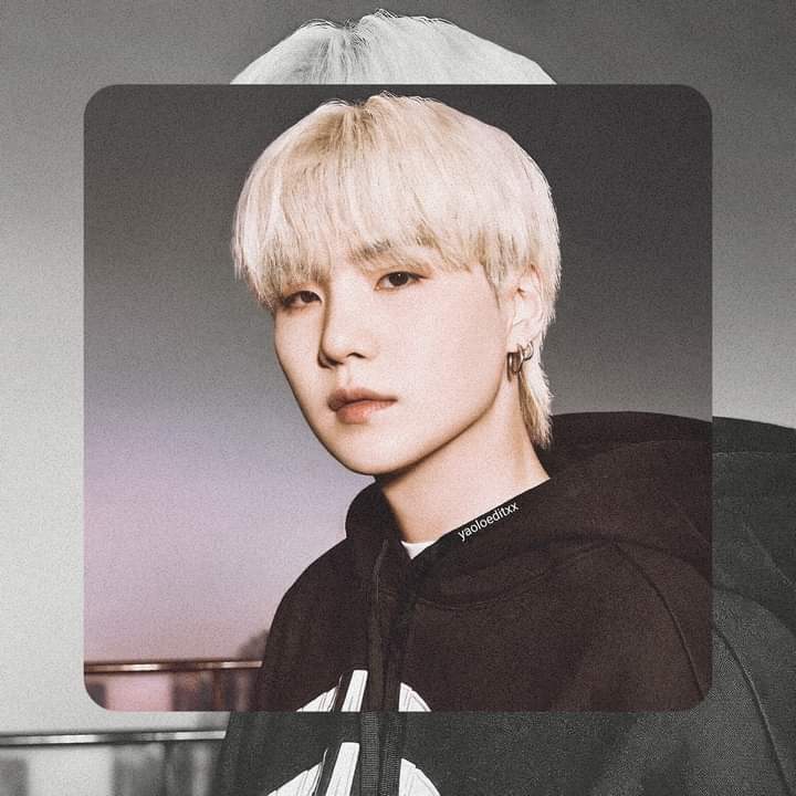 DabagUw's tweet photo. 9 años desde que se dio a conocer como miembro a nuestro adorable Gummy smile, nuestro dompling, nuestro gatito. 

#9BrightYearsWithSUGA 
#SUGA https://t.co/vLCwqfw7AS