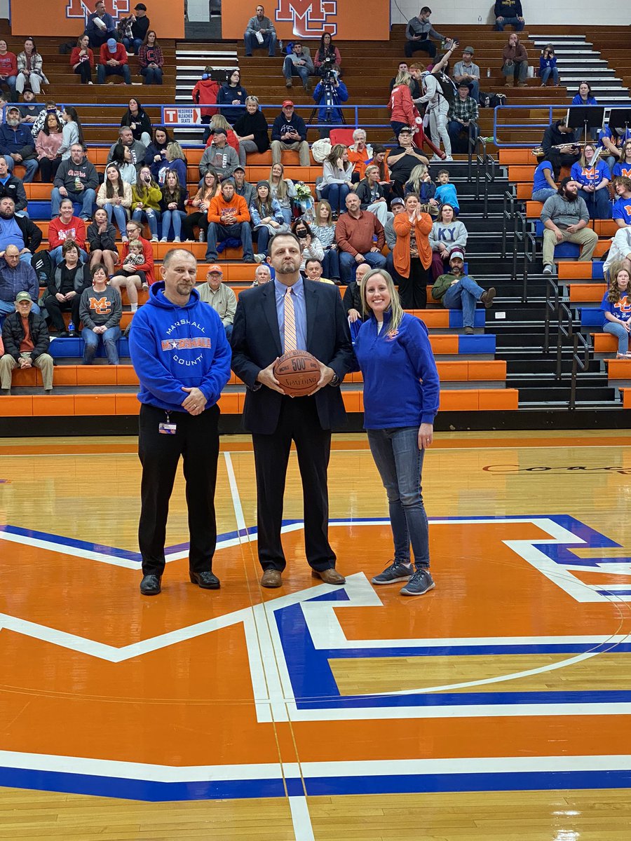 Before tonight’s <a href="/marshallcohoops/">𝙈𝙖𝙧𝙨𝙝𝙖𝙡𝙡 𝘾𝙤. 𝘽𝙖𝙨𝙠𝙚𝙩𝙗𝙖𝙡𝙡</a> game, we honored Coach <a href="/TerryBirdsongMC/">Terry Birdsong</a> on his 500th career win back on December 4.