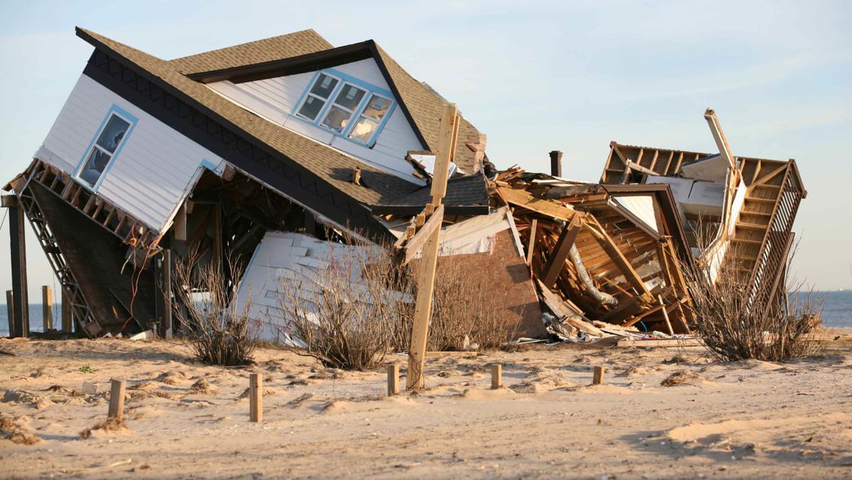 LWilliamsTeam's tweet photo. Unless you know how to handle yourself throughout the insurance claims process, the disaster might just be getting started. Here are six common mistakes homeowners make during this critical time.

Larry Williams| Realtor 
Real... https://t.co/j8kjMvdVSE https://t.co/gTVMyjG1nX