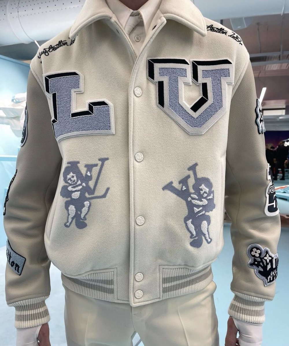 StreetFashion01's tweet photo. Louis Vuitton FW22 Varsity🖤 https://t.co/AIO92S8rtn