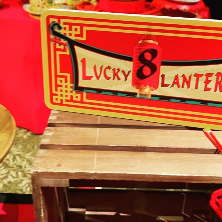 MousePlanet's tweet photo. Lucky 8 Lantern Drink & Food at Lunar New Year Jan 21-Feb 13 #lunarnewyear #disneyland @disneyland #beefbulgogi #yujaade #soju #sipandsavor #food #drink #videobytap see #video by @toddapickering at https://t.co/b9iyJCoY0G https://t.co/ycP9NRTrgQ
