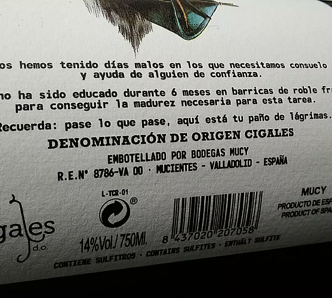 JesusPilar79's tweet photo. Regalos que molan #PañodeLagrimas @VinosMucy @DOCigales gracias por este regalazo que sin duda alguna disfrutaremos #AlLio #timetotaste #winemoments 🍷 https://t.co/J5ZoJFTBME