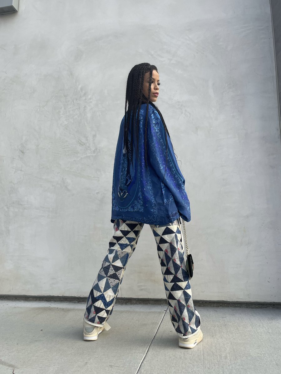 NezzyWest's tweet image. 💙💙💙