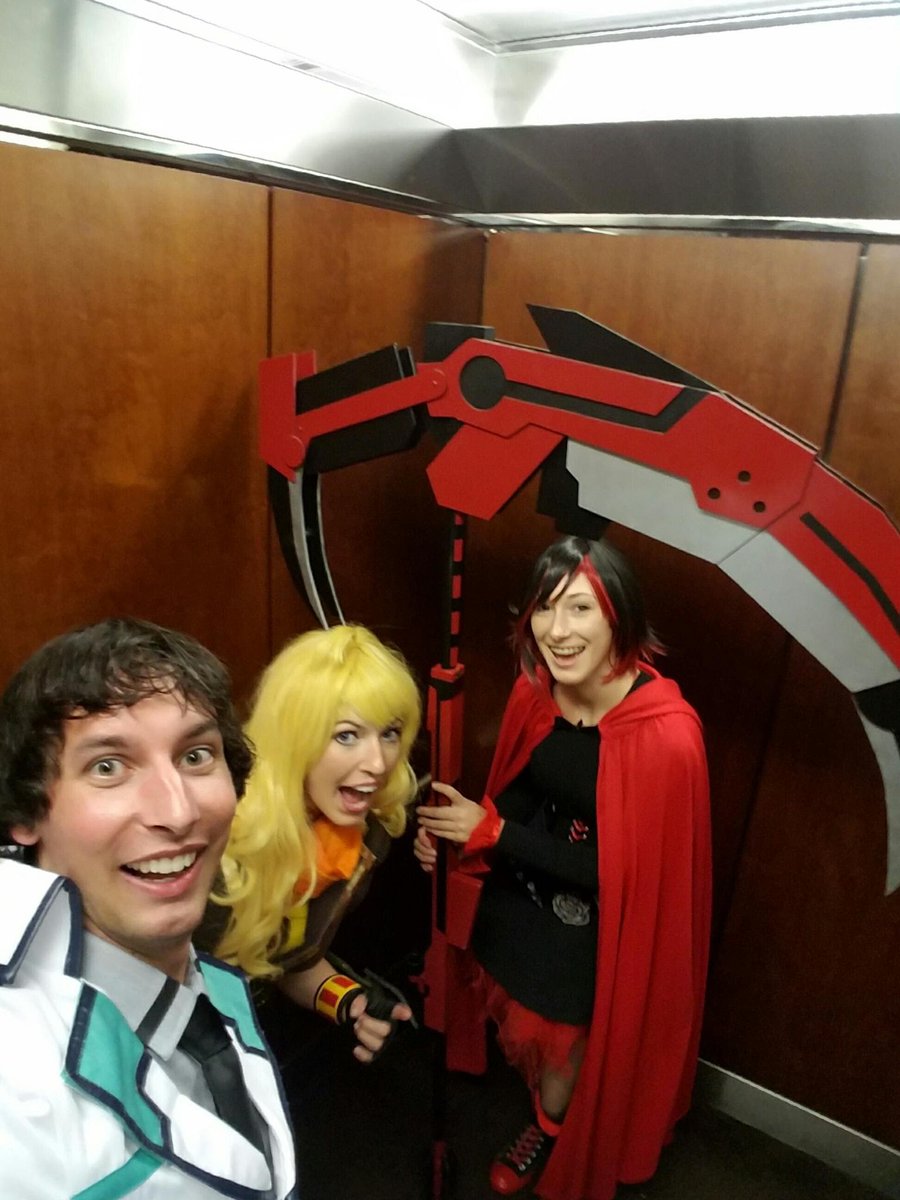 CallMeCaution's tweet photo. Did someone say say cosplay selfie thread??

but with friendsssssss https://t.co/KQeEoDuzCq