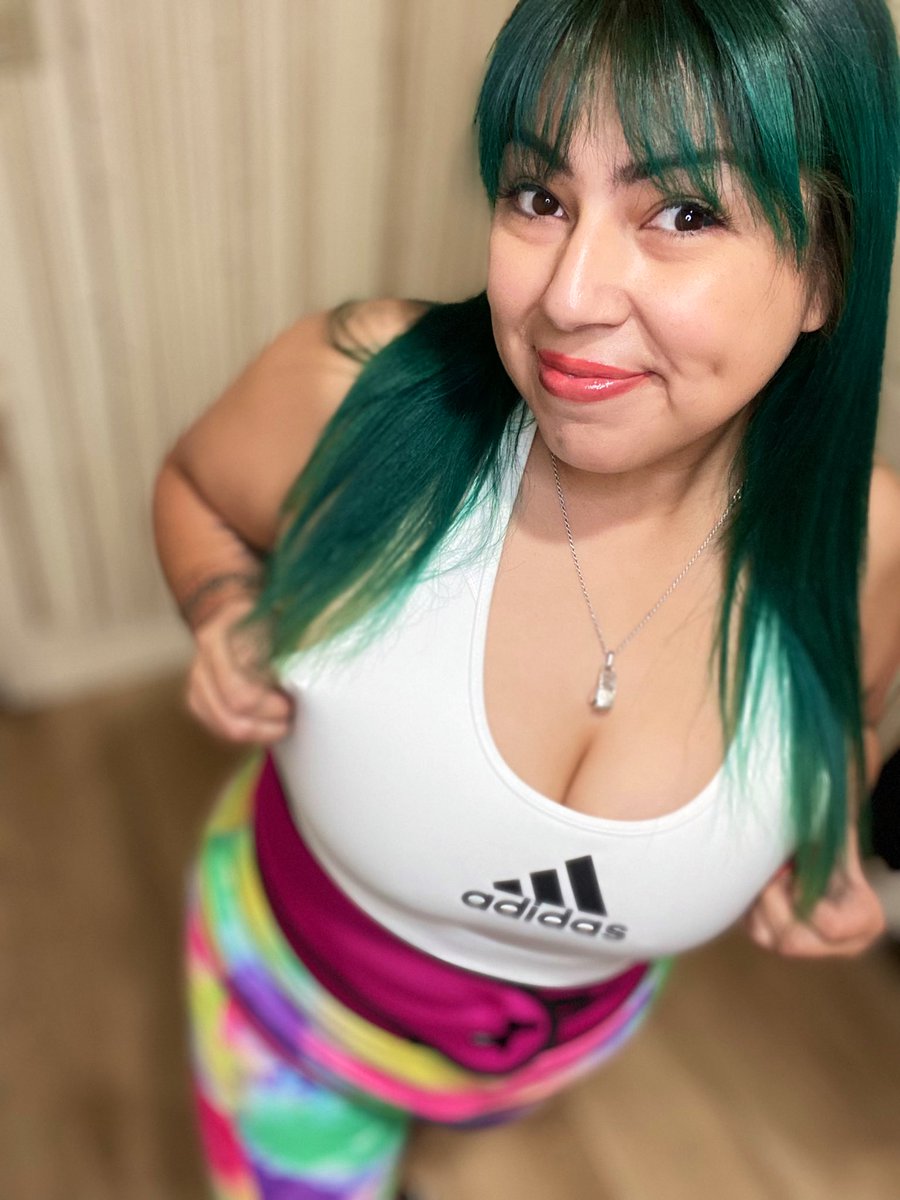 beautynboxing's tweet photo. Getting in shape for the new year ?!? #boxing #boxeo 🙋🏻♀️🙋🏻♀️ #beautyofboxing #zoominterviews Coming Soon #BoxingBabe https://t.co/S4BBuPwnNm