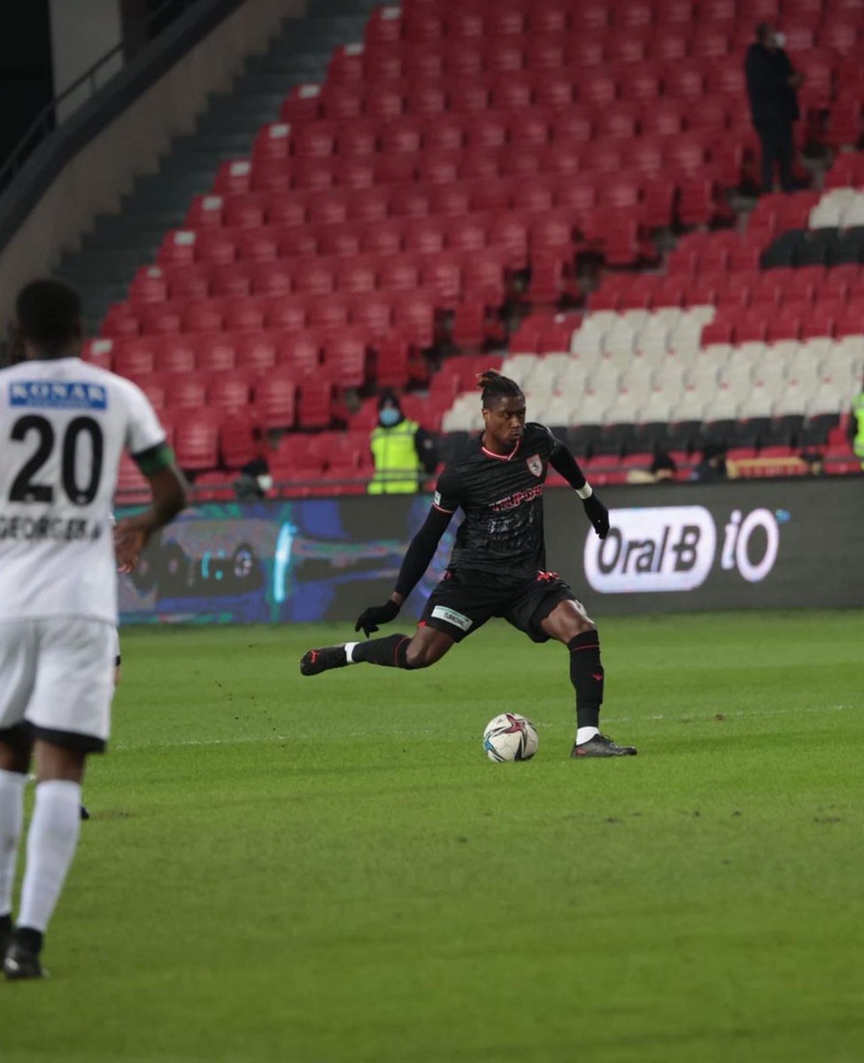 tt_dynamite04's tweet photo. Important 3 points today and another clean sheet! 

No better way to pay homage to our fallen soldiers! 🙏🏾 https://t.co/jsaarL0hoT