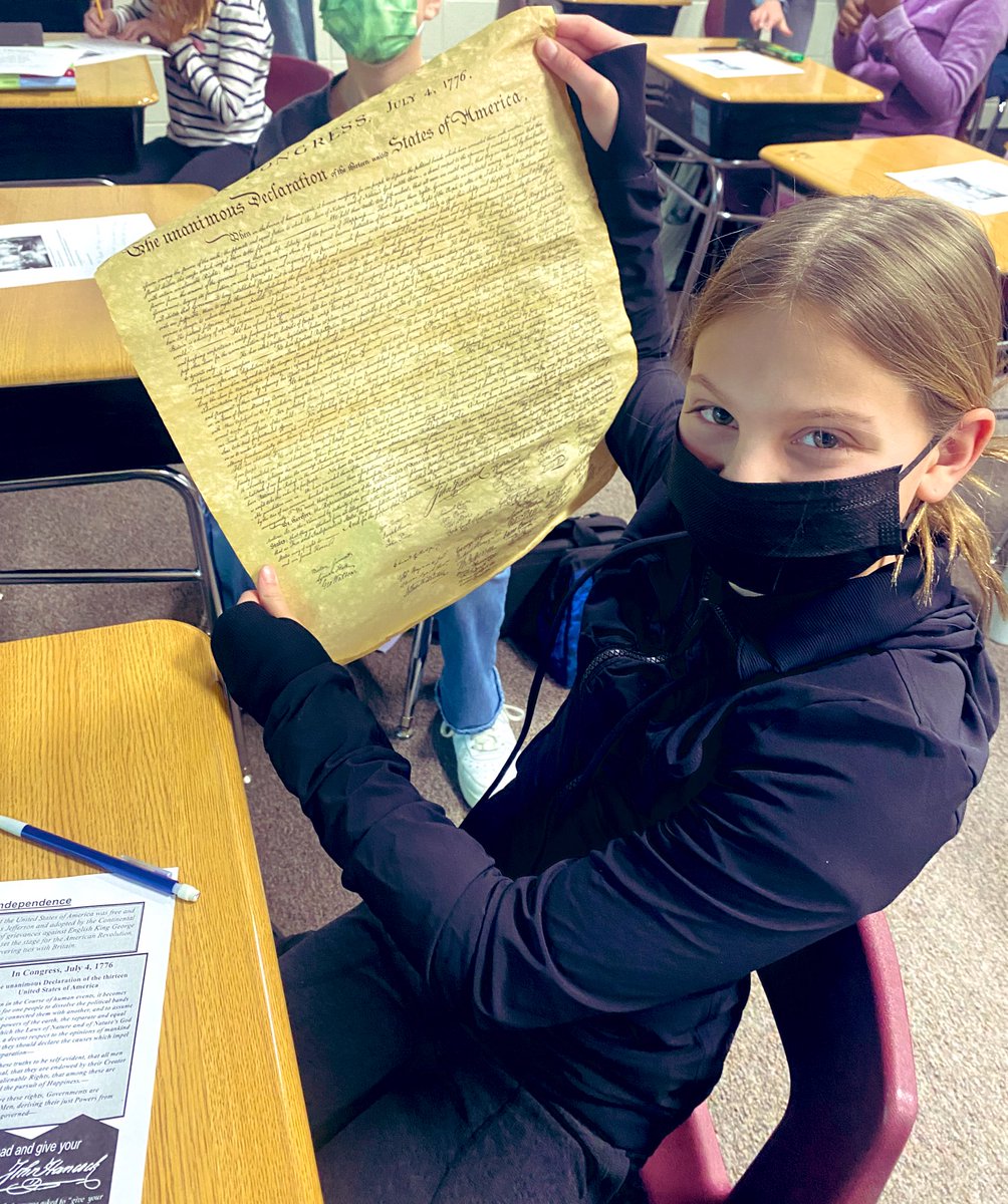 MissCaraG's tweet photo. This week in class, Ss studied the Declaration of Independence and learned how to add fractions during their math talk! @Chelsea_Tigers #allin157c #157cisdetermined https://t.co/QqI4TvvZdx
