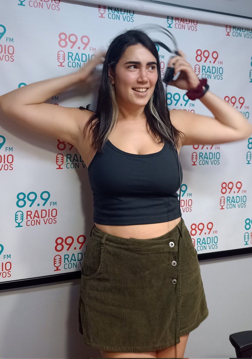 Radio y confusión 🤯

Llegó el último día de la Dua Lipa de Villa Crespo en la conducción de #NoDejesParaMañana <a href="/NoDejes899/">No Dejes Para Mañana 📻</a> y venimos con un PRO GRA MON

Hasta las 21 junto a <a href="/juliherstic/">Julieta Herstic 💚</a> y <a href="/CharlySeivane/">Charly Seivane</a> 

📻 FM 89.9
💻 radioconvos.com.ar