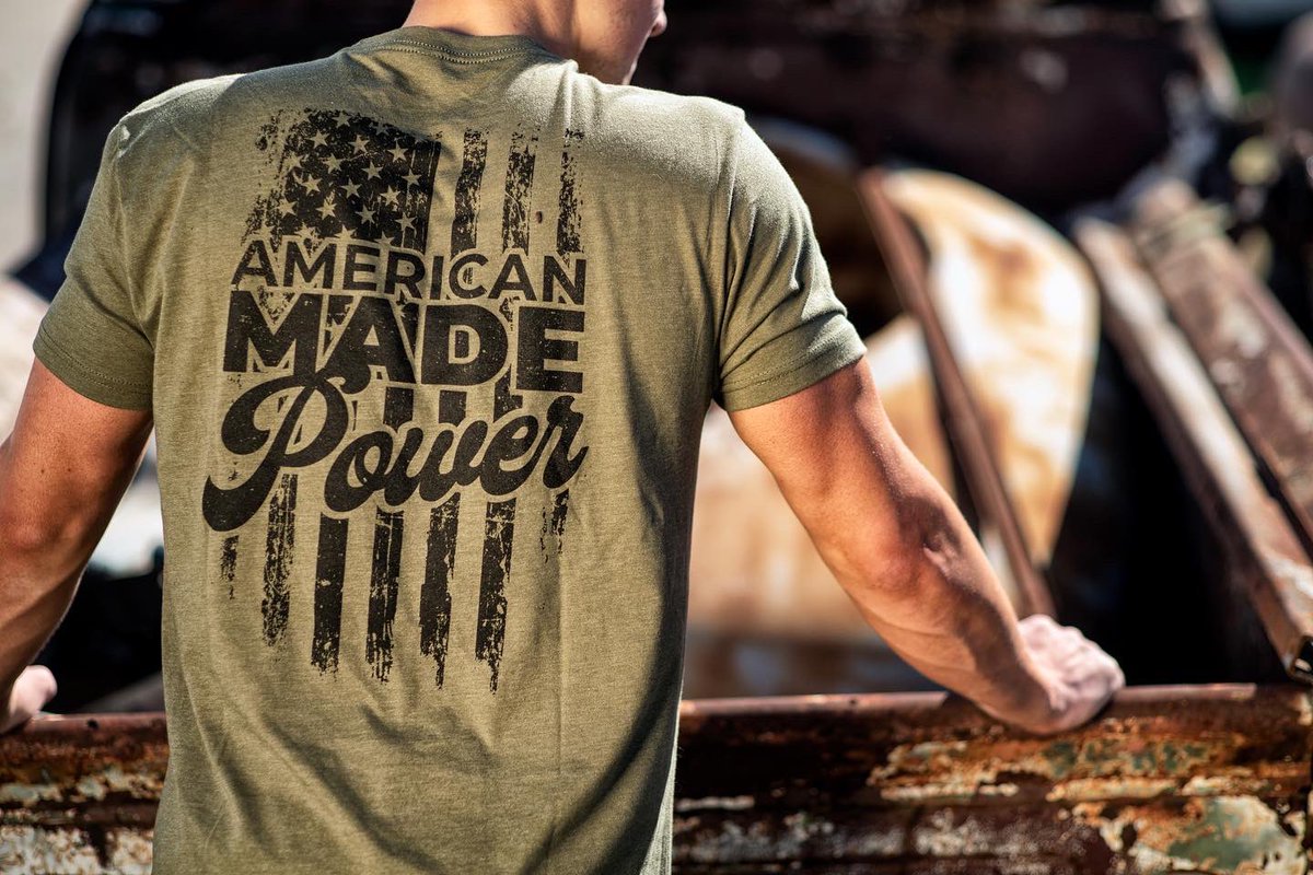 VP_Racing_Fuels's tweet photo. New shirt, who this!? 🔥 Have you seen our new @vpracingfuels gear for 2022!? 👀

Go to https://t.co/vvywqwKLmq to see all the new VP Gear! 🇺🇸

#VPRacingFuel #FueledByVP #MakinPower #MoreThanRaceFuel #TeamVP #Apparel #Shirt #Jacket https://t.co/nKLGrHNpR5