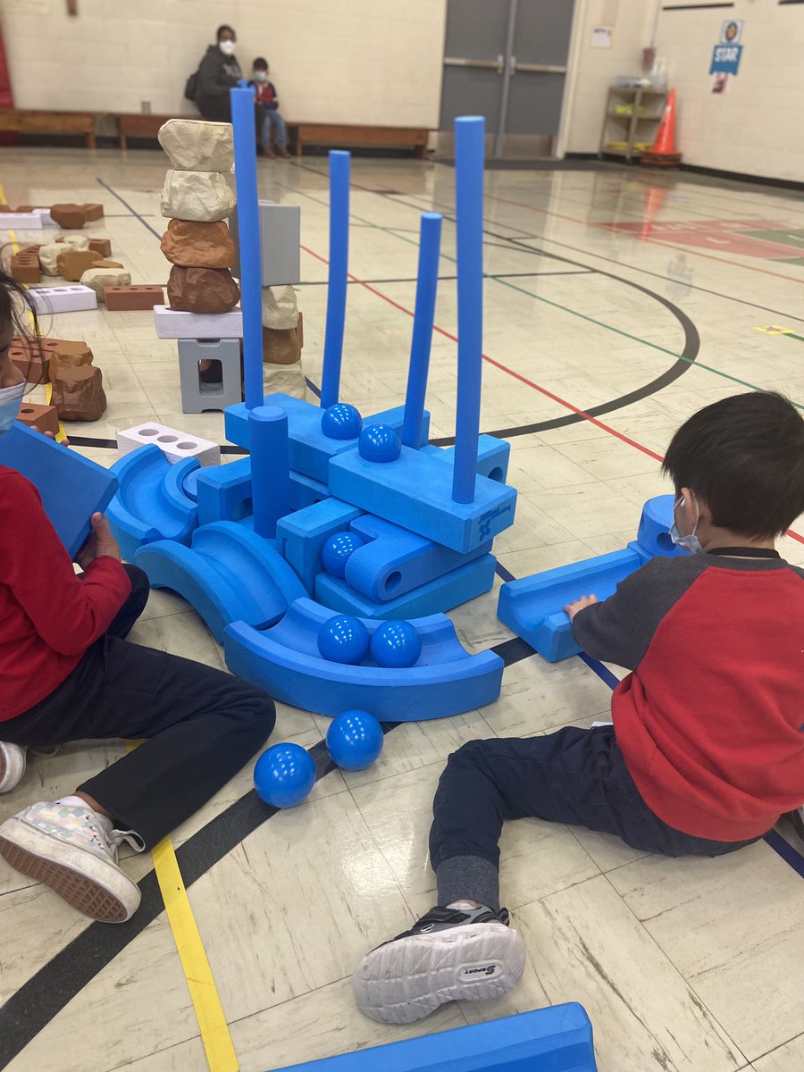 MrsSmithRISD's tweet photo. Creative Me is our @FrogStreet theme for the month. This week’s @DobiePKSchool Stars used their creativity, imaginations, and building skills in #MotorLab. Happy Friday everyone! @RichardsonISD @KHprincipal @Faby__Vidal @katyphinney https://t.co/FkTQrrVtgq