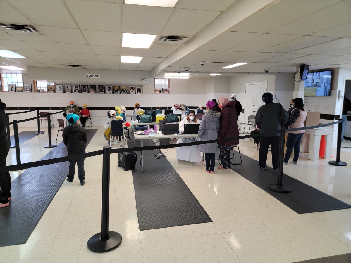 DashmeshC's tweet photo. Thank you to our great partners AFC, @Siksika_Nation, @OkakiHealth and @calgaryhomeless for a successful Vaccine Clinic today at DCC. Over 100 vaccine shots were administered including Children 5-12 years of age.  We look forward to more clinics in the near future. #GetVaccinated https://t.co/WclqyjIwmc