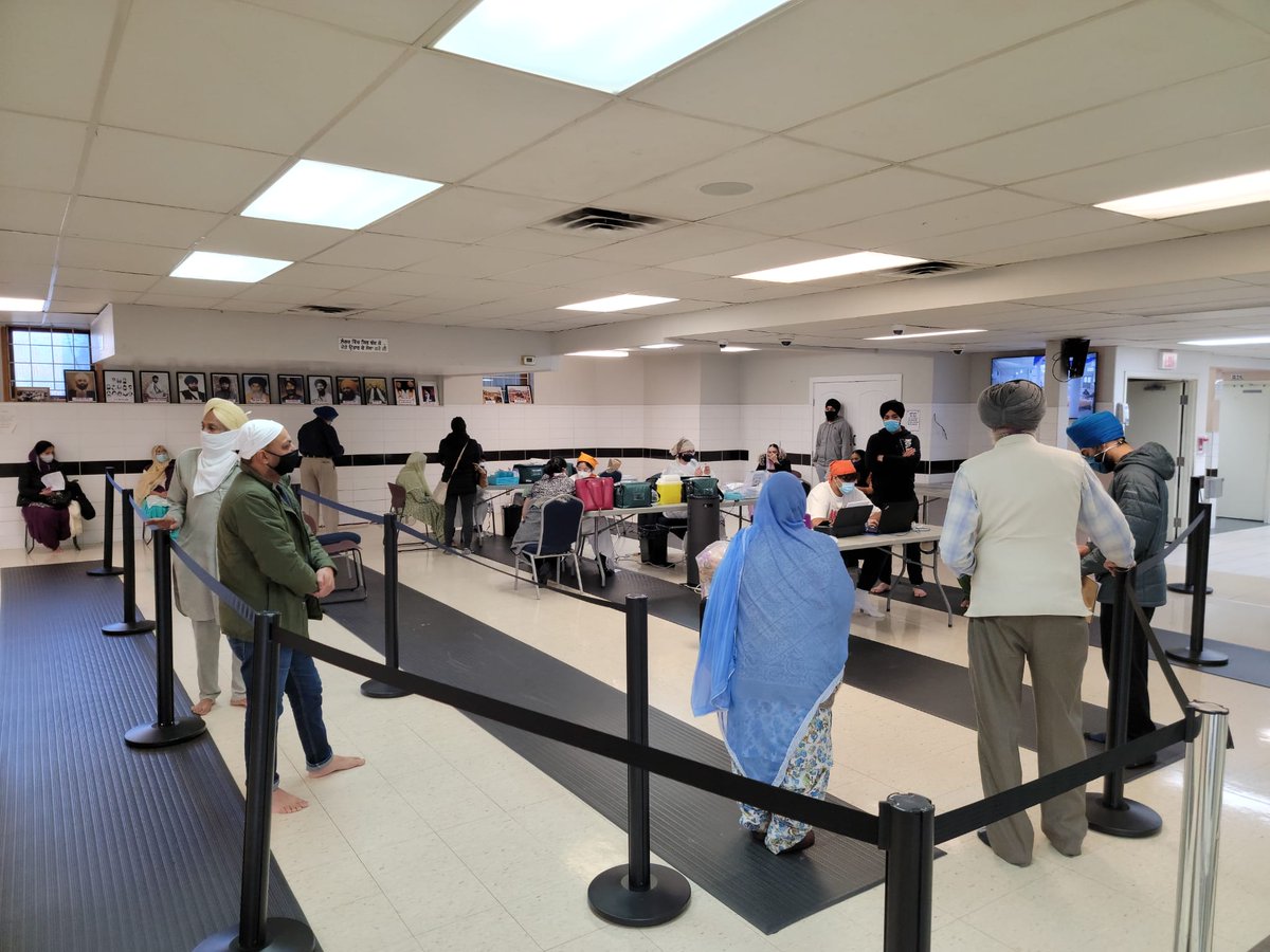 DashmeshC's tweet photo. Thank you to our great partners AFC, @Siksika_Nation, @OkakiHealth and @calgaryhomeless for a successful Vaccine Clinic today at DCC. Over 100 vaccine shots were administered including Children 5-12 years of age.  We look forward to more clinics in the near future. #GetVaccinated https://t.co/WclqyjIwmc