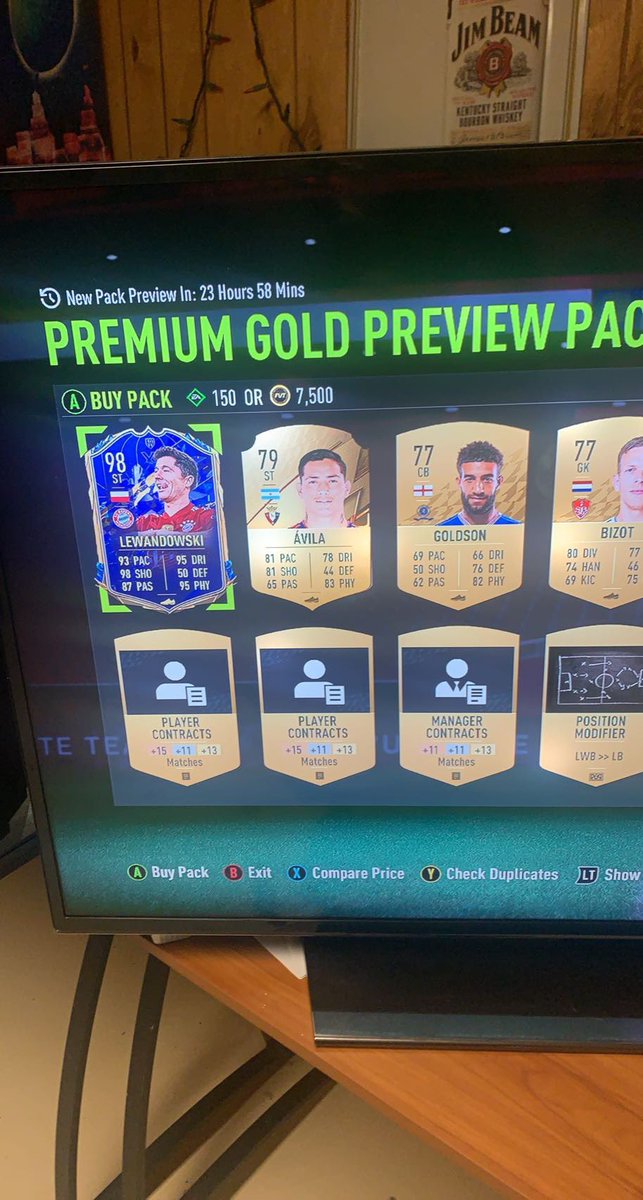 brownboy1121's tweet photo. Lewi in a preview pack baby!!!! @Castro1021 @ZwebackHD @AJ3 https://t.co/LTGkkFIrfx