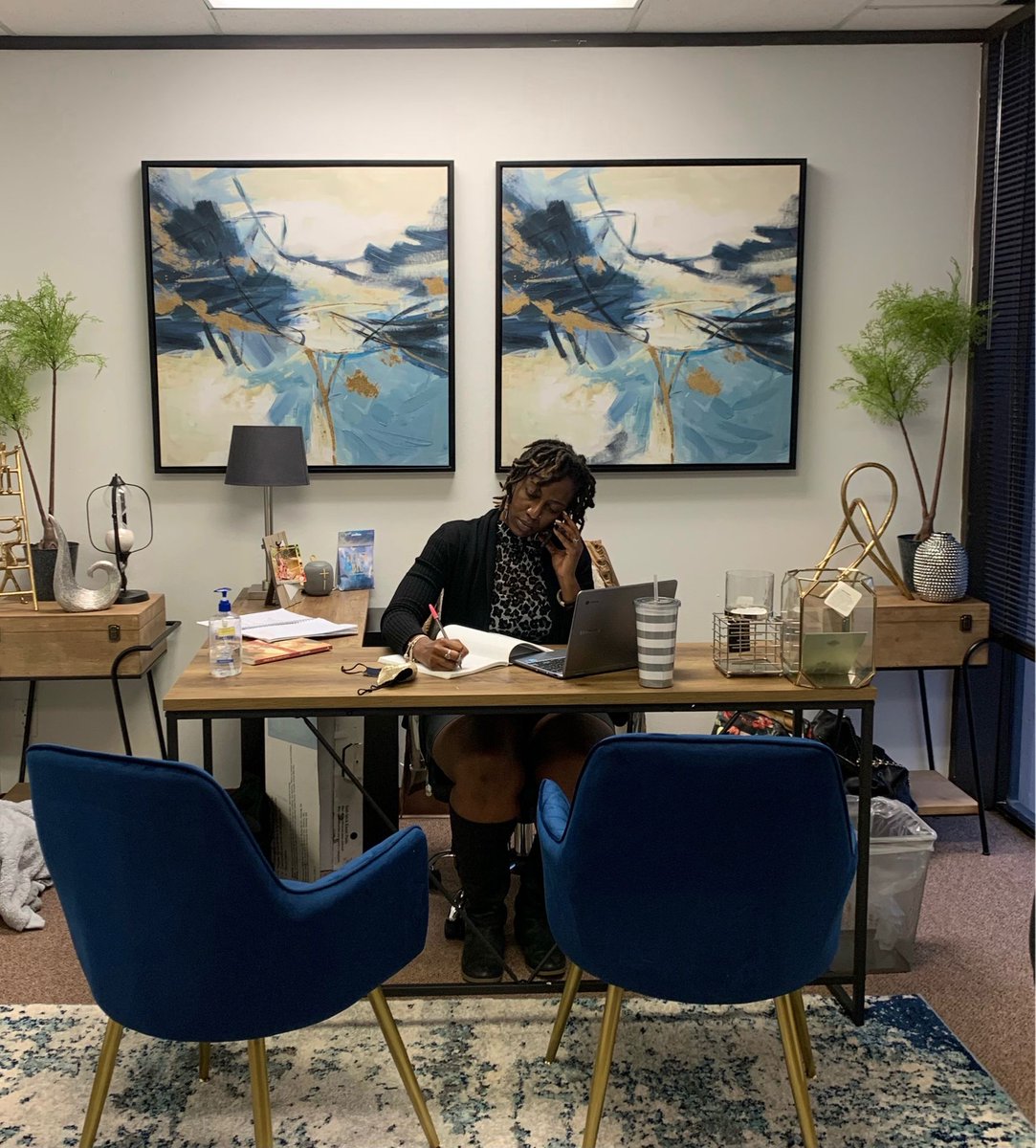 EducationHearts's tweet image. We got a new office!! This new office space is every prayer answered and all of the support! It’s a space to freely guide learning!🤩📚This…the vision of Hearts of Education! 

I’m building MY WHY while sharing MY love! ❤️

#heartsofeducation #learningfun #houstontutoring