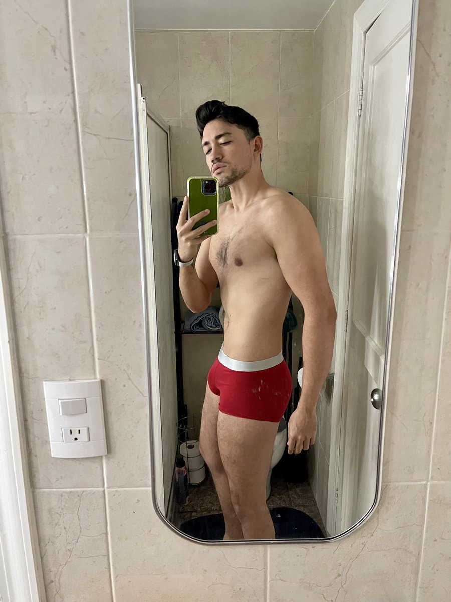 a_jefte's tweet photo. It’s time to take a #shower 🚿
#instagram jeftesilva5
#redboxers https://t.co/Fc04GTJQLc