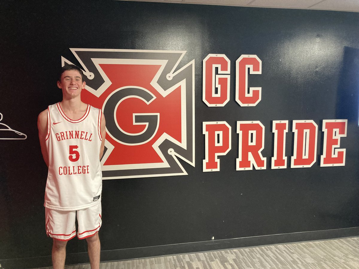zsrosen05's tweet image. I’m excited to commit to Grinnell college and continue my basketball career. Thank you to the coaches at RZ for guiding me throughout this journey and making me a better person. Thank you Coach Arseneault and Coach DJ for recruiting me. Thanks to my family for supporting me.