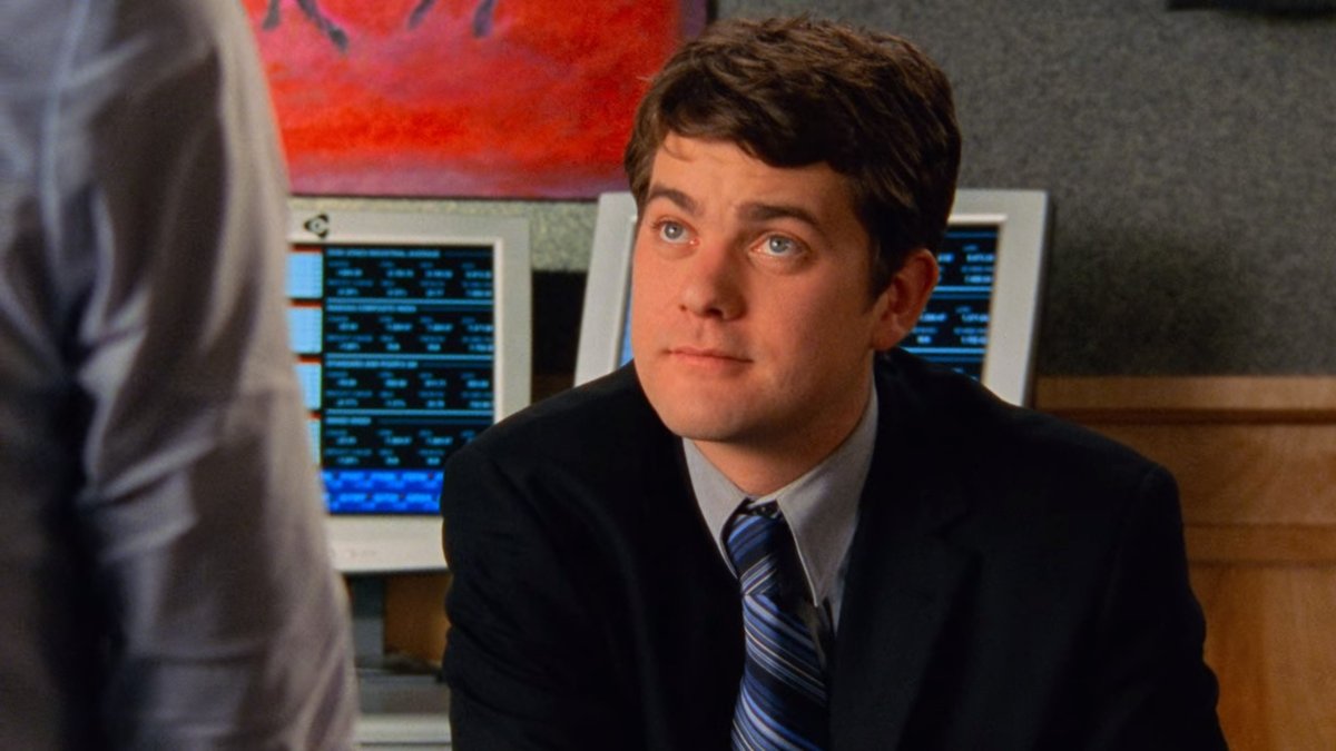 bestofpacey's tweet photo. the hello chin! you're back! look - season six https://t.co/Qk7rjz3DVN