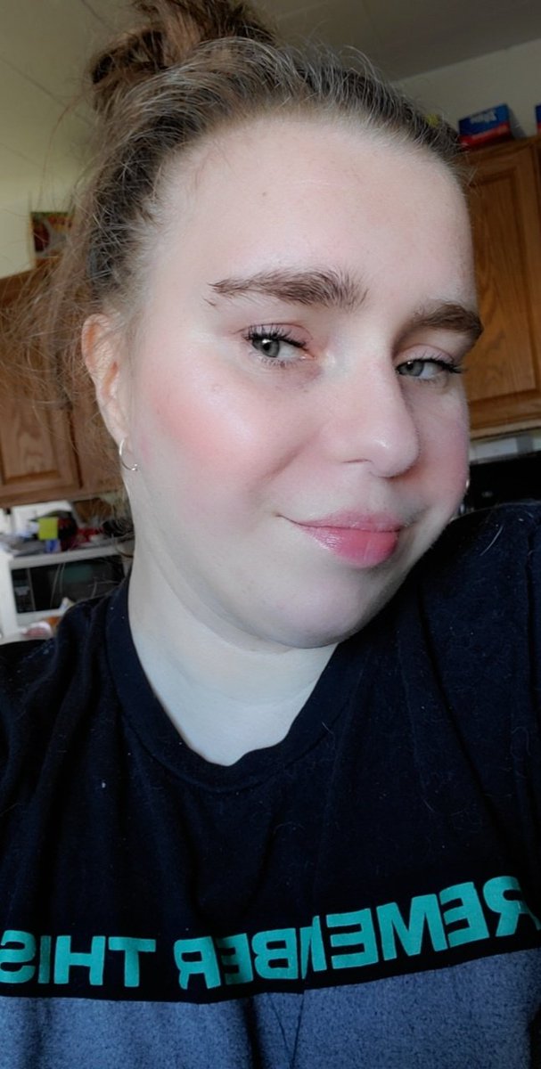 goodgracesgomez's tweet photo. @rarebeauty @Sephora @Kohls Me today!!! #blushhack https://t.co/DIX0rZ1fCN