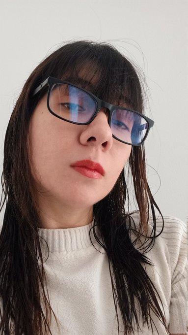 Es la cara de una mujer a la que siempre esconden, soy una tiniebla eterna 👻 https://t.co/Bv5uEcVXcx<a href="/tag/bored"class="tags"><span>#bored</span></a>