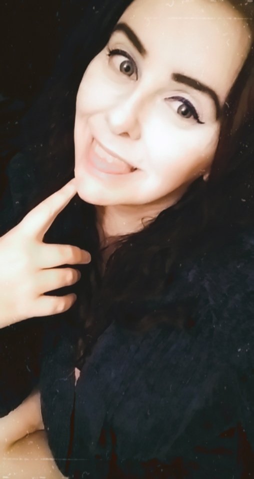 Cybergfqueen's tweet photo. Anyone wanna have a sext sesh tonight?? 10.00 I'll trade pics and videos... Someone play w me. $90210stasiasworld https://t.co/vRrj39xHJO