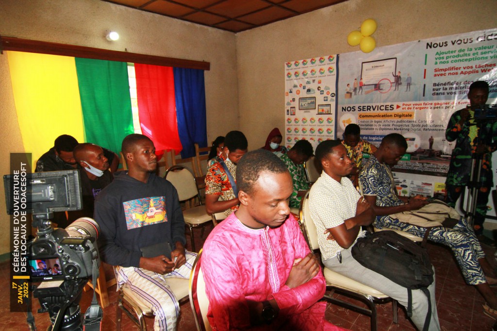 odacesoft's tweet photo. Odacesoft, l'agence d'ingénierie en informatique ouvre les portes de ses nouveaux locaux à Zongo

✅https://t.co/5bGUC4ubCv

✅https://t.co/s8zhYISJaE

#Odacesoft https://t.co/JdibN2WePf