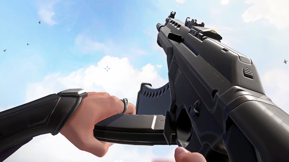 silver players:

*gets one kill*

*21 bullets left*