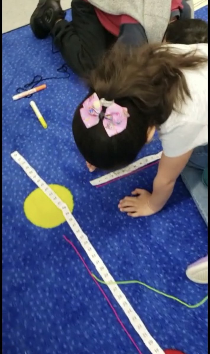 MavoAntonietta's tweet image. Our 1st graders are having great discussions about measurement while comparing their own height to the King penguins’ height using measuring strips and strings 🐧📏💜 @HumbleISD_LLE @HumbleISD @MLCmath @MLCmath #buildingmathematicians