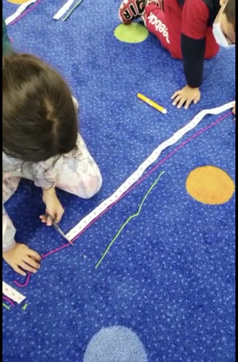 MavoAntonietta's tweet image. Our 1st graders are having great discussions about measurement while comparing their own height to the King penguins’ height using measuring strips and strings 🐧📏💜 @HumbleISD_LLE @HumbleISD @MLCmath @MLCmath #buildingmathematicians