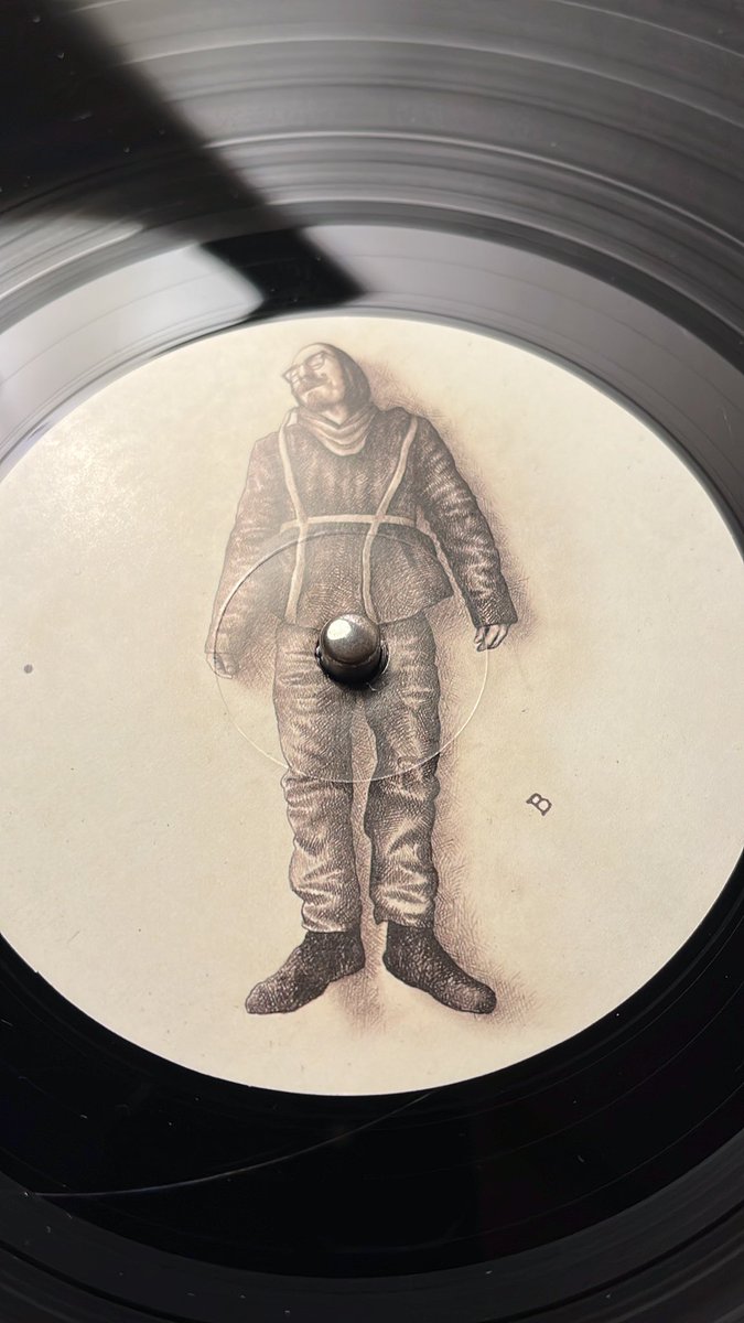 tyla1073's tweet photo. @neilcowleymusic I must have listened to this album 200 times and only just noticed this! Was it intentional? https://t.co/iIoLTYODYp