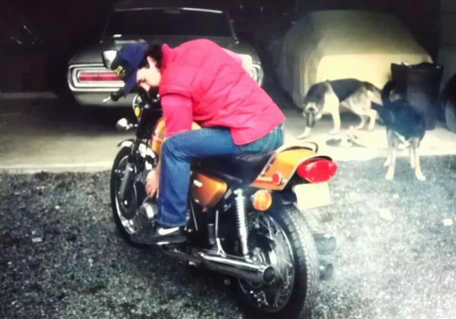 mame_puppy's tweet image. #MACHIV
#750SS
#H2
#Harry
1992.3月ハリーさん譲ってくれた
（1991.7月嫁が思い出のMCだから持っていればと言うからやっぱ売るのやめた。(その8ヶ月後)嫁が旧車のレストア代にしたらと言うから譲るよ😄）