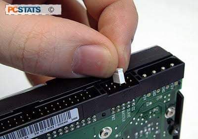 Evil_Mog's tweet image. Who remembers jumpers on IDE drives and primary vs secondary and those Cthulhu awful ribbon cables.

Never again