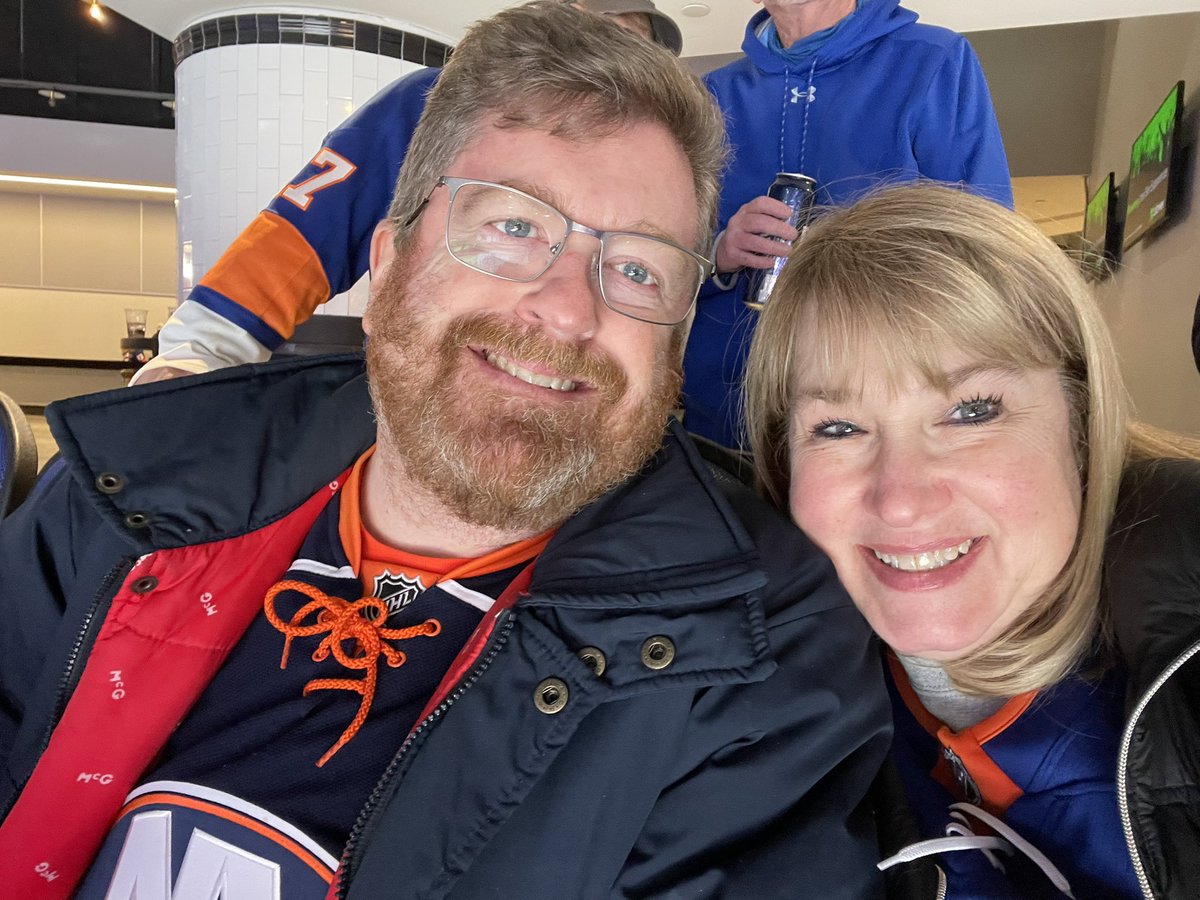 Deborah512's tweet photo. Let’s Go Islanders! Thanks to all the men and women in uniform for their service! 🇺🇸 #NYIsles #MilitaryAppreciationNight #NewYorkIslanders #LGI #UBSArena https://t.co/udj0jhx4kn