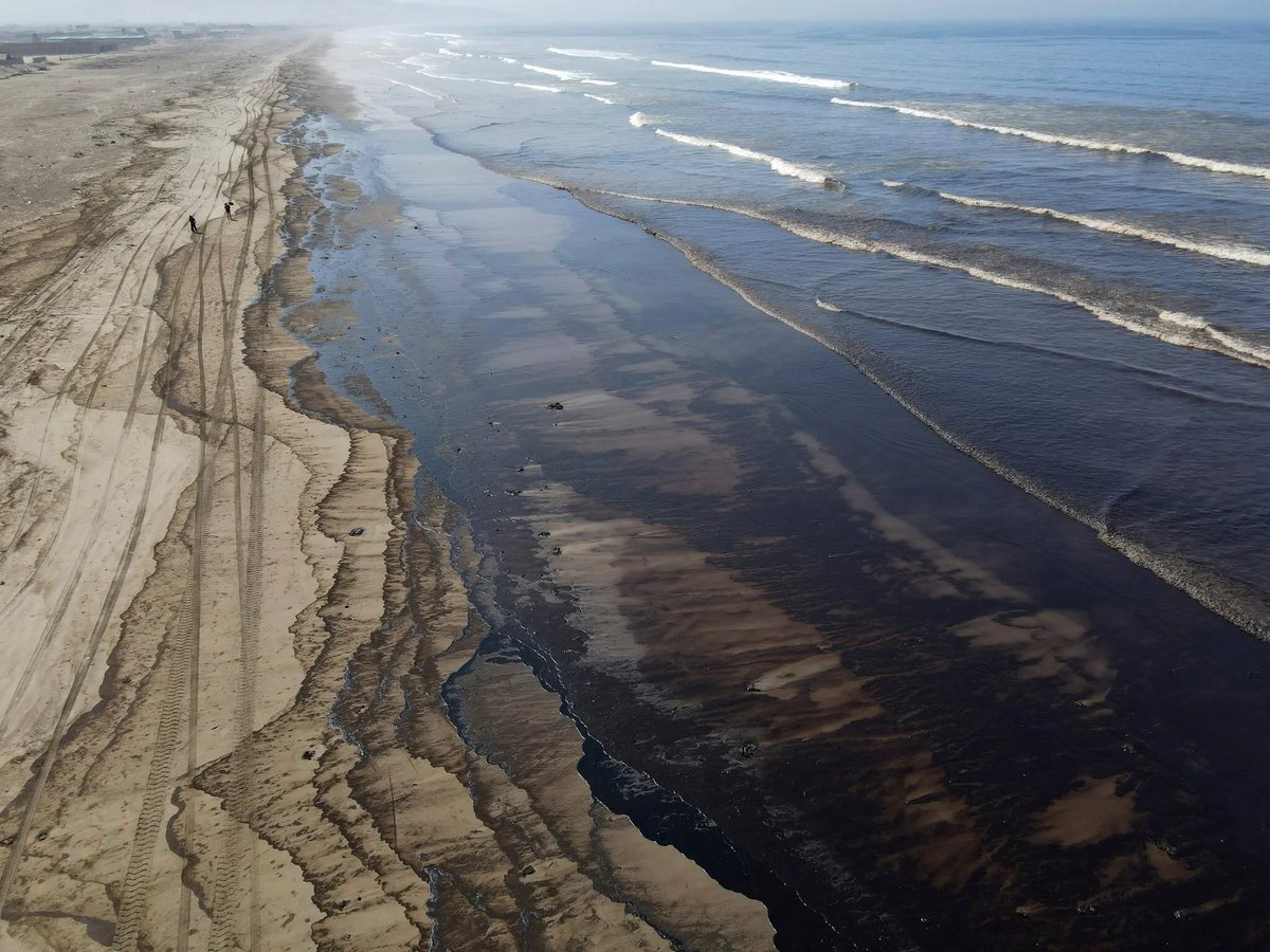 More than 6,000 barrels of oil spill, triggered by tsunami near Tonga, devastates 21 beaches in Peru https://t.co/xbcFb6jRS9 https://t.co/GGzcvySmRB