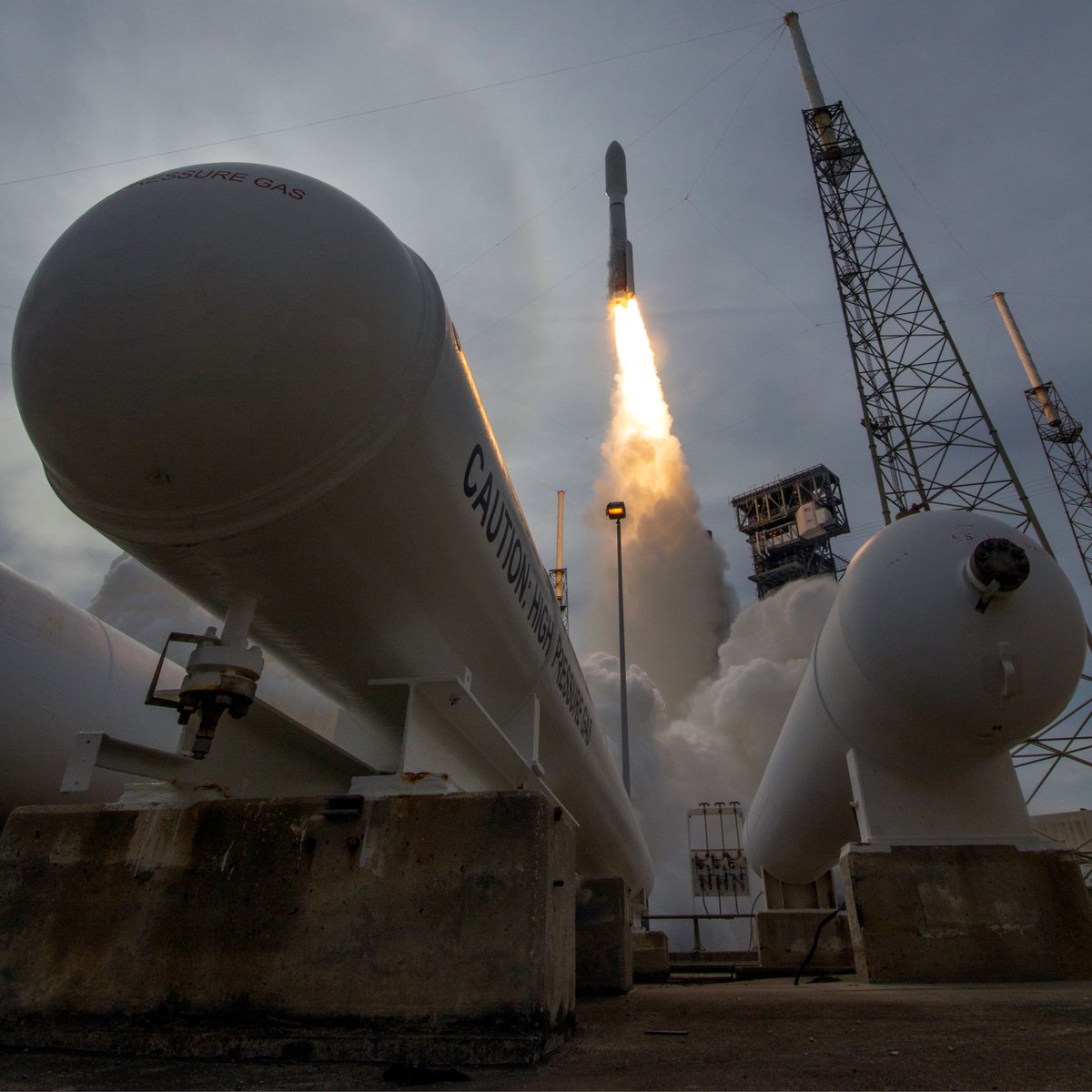 We are less than an hour away from the Centaur engine restart. The vehicle remains stable as the coast period continues high above the Pacific Ocean. Live #AtlasV #USSF8 status reports: bit.ly/av_ussf8

Photo by United Launch Alliance