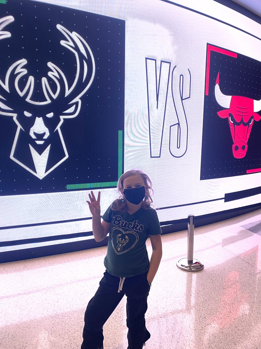 BucksDunkin's tweet image. Let’s go @Bucks #FearTheDeer #kohlscourt