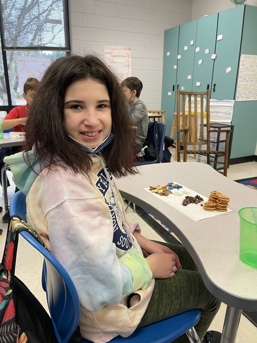 TeachChilds's tweet photo. We made trail mix today which is a heterogenous mixture and a physical change of substances! #yummyscience
Thank you parent volunteers for your donations of these items! https://t.co/VHu2usU0WB