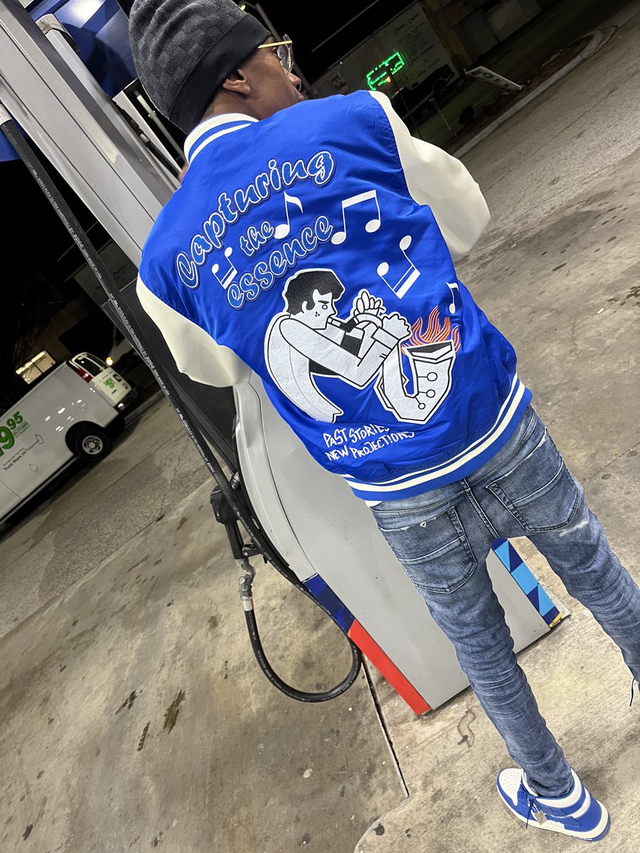 nfc_glizzy's tweet photo. 23 years old shittin 💩💩on old niggas 💯💯💯 Happy birthday 2 me ✨✨✨✨ https://t.co/h8RXCEsoaG
